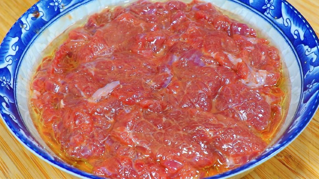 腌牛肉千万不要加盐和料酒,教你正确做法,不腥不柴,比豆腐还嫩【刘姐厨房 Magic Food】#牛肉 #家常菜 #中国美食