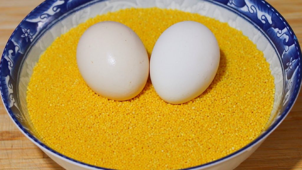 1把小米,2个鸡蛋,筷子搅一搅,好吃又解馋,特别香甜【刘姐厨房 Magic Food】#小米 #鸡蛋 #面包