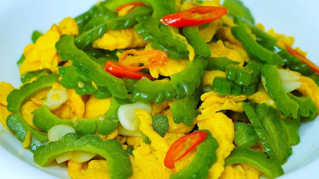 苦瓜炒鸡蛋,想要苦瓜不苦,翠绿不变色,鸡蛋滑嫩,技巧全在这Bitter Gourd Scrambled Eggs Recipe