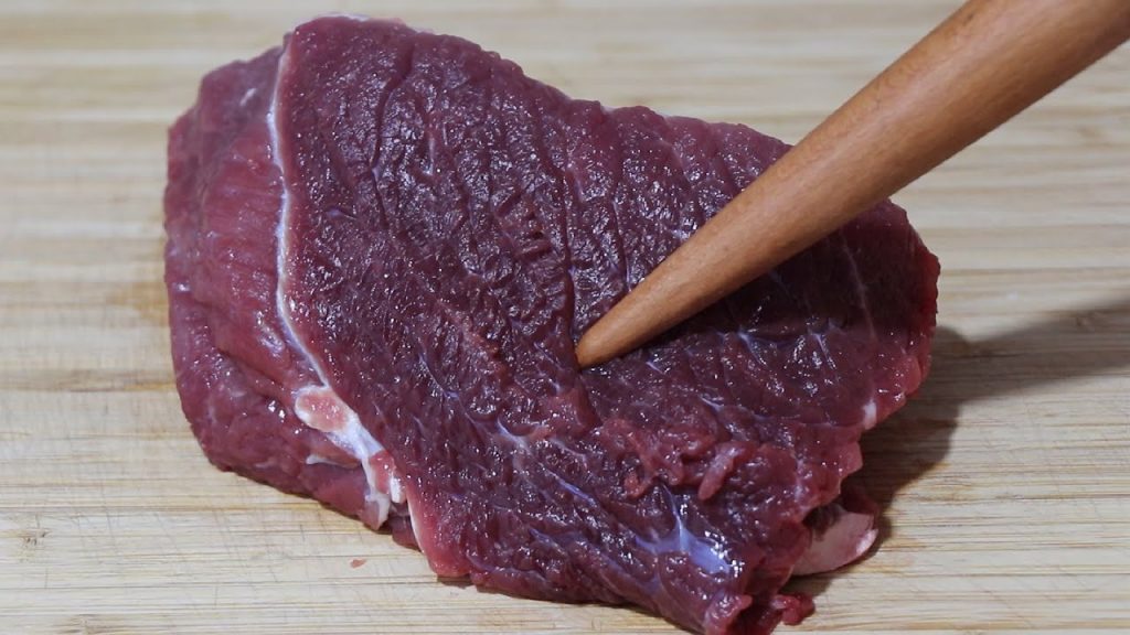 炒牛肉时,别再放盐和料酒腌制,教你正确方法,牛肉不老不柴【刘姐厨房 Magic Food】