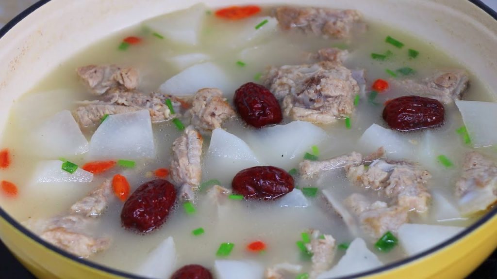 炖排骨汤,牢记“两不放”的秘诀,汤白肉香不油腻,营养全保留【刘姐厨房 Magic Food】