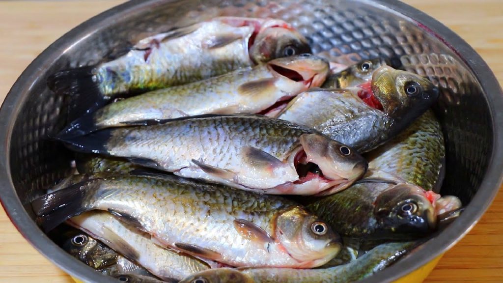 山东媳妇做炸酥鱼,一次做一大盘,酥到骨头都能吃,真是太香了【刘姐厨房 Magic Food】
