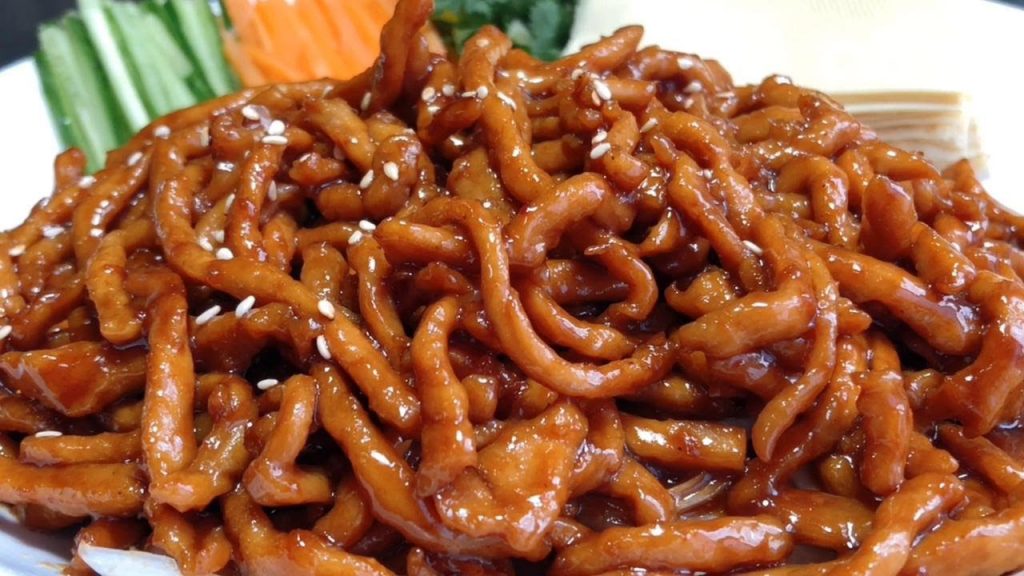 京醬肉絲怎麼做滑嫩不柴?大廚教你技巧,醬香濃郁老少皆宜 【留意美食】#京醬肉絲 #肉絲 #京醬肉絲技巧