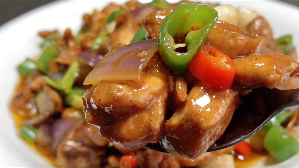 年薪30萬大廚教你特色菜豉香小炒雞的做法,滑嫩入味,開胃又下飯【留意美食】#特色菜豉香 #小炒雞 #雞