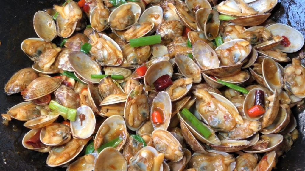 廚師長教你炒花甲的家常做法,步驟詳細,鮮嫩入味下酒又下飯 【留意美食】#炒花甲 #花甲 #花甲做法