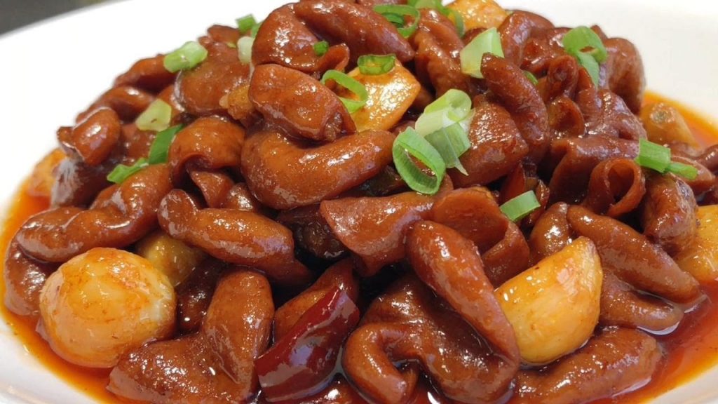 廚師長教你紅燒肥腸家常做法,步驟詳細,軟爛鮮香下酒又下飯【留意美食】#紅燒肥腸 #肥腸 #肥腸做法