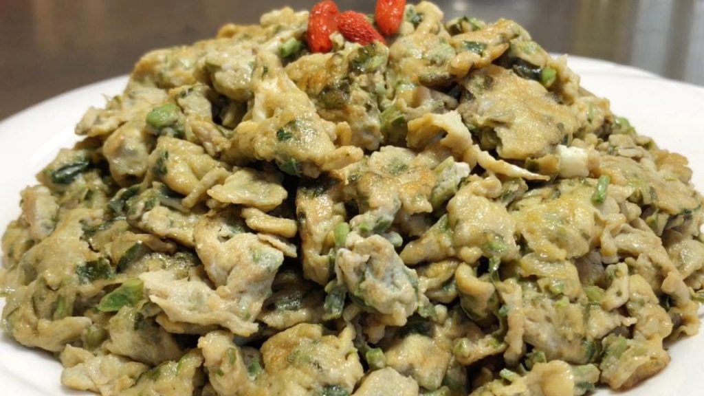 香椿炒雞蛋到底要不要焯水?大廚教你正確做法,又香又好吃【留意美食】#香椿 #雞蛋 #香椿炒雞蛋