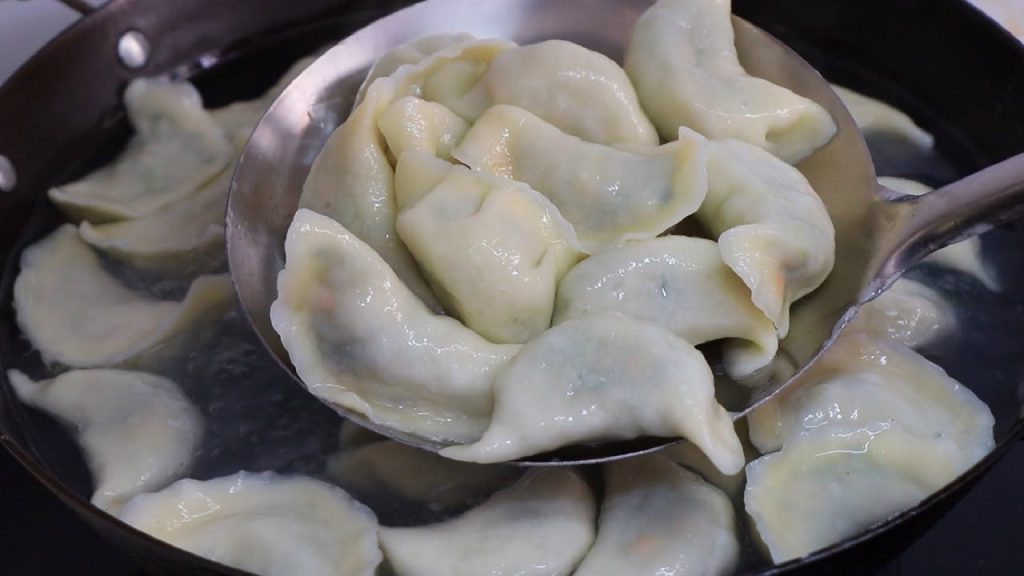 菠菜包饺子,没想到这么好吃,学会这样调馅,一口一个真香【刘姐厨房 Magic Food】