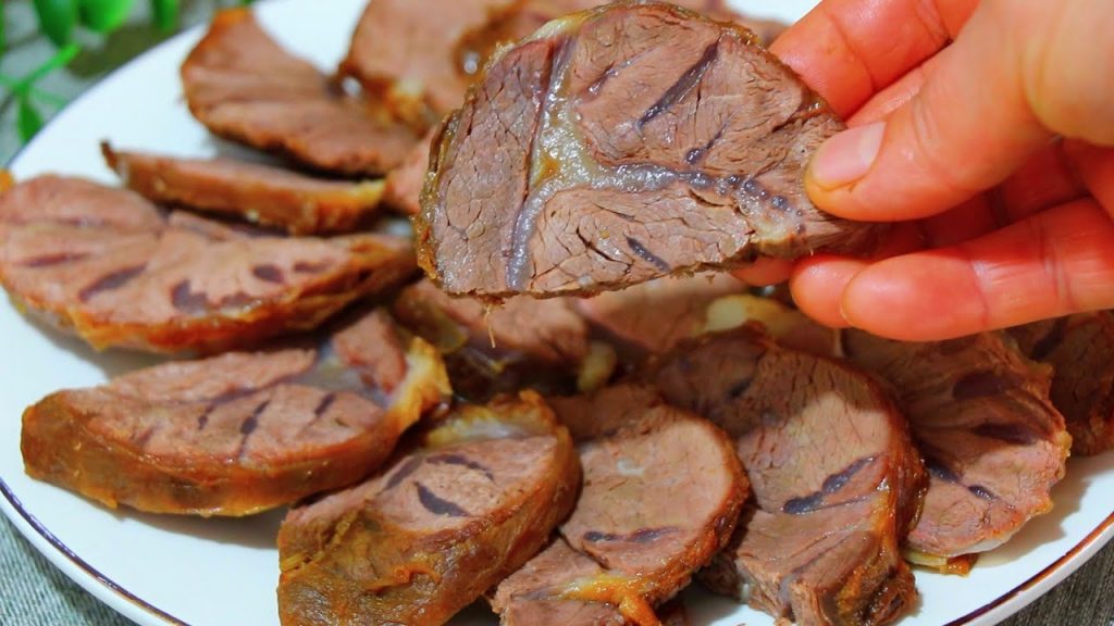 酱牛肉家常做法,详细讲解简单易学,既入味,又不散,酱香浓郁【刘姐厨房 Magic Food】