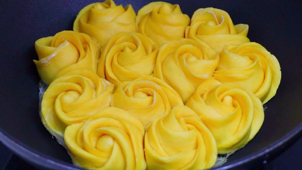 1块南瓜,2个鸡蛋,不用烤箱不用蒸,教你做松软又好吃的面包【刘姐厨房 Magic Food】