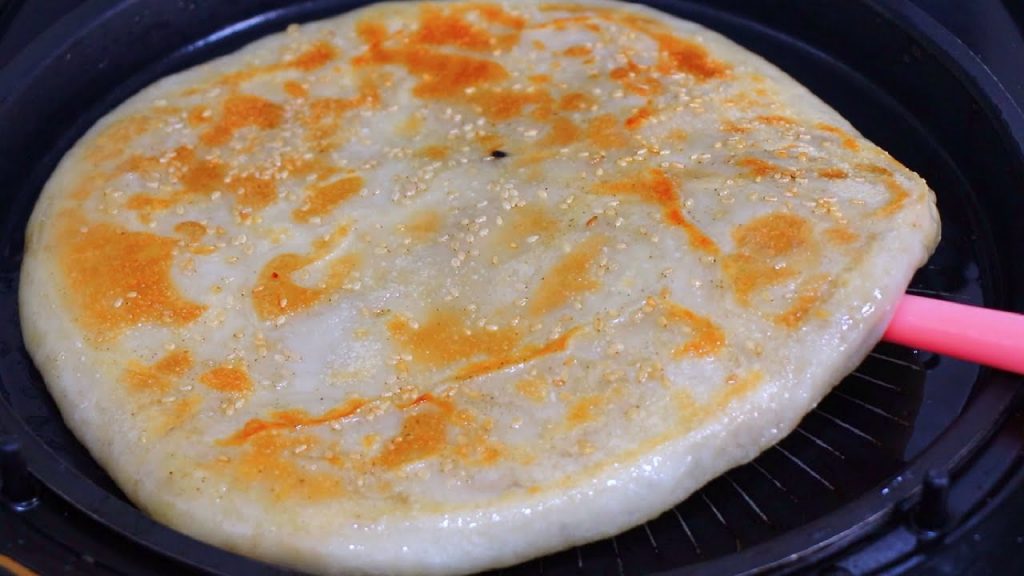 烙饼时,记住不要直接上锅烙,告诉你方法,饼松软多层,凉了不硬【刘姐厨房 Magic Food】