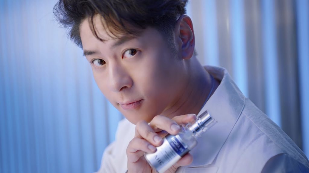 【AHC X 許廷鏗Alfred Hui 保濕接力為肌膚無間斷注水】