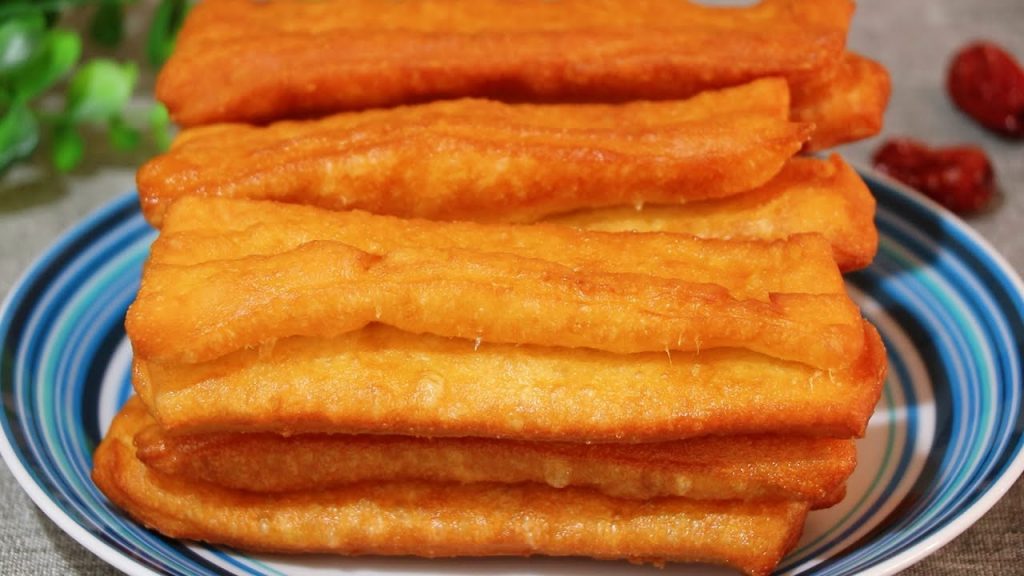 1個雞蛋1碗面,教你做家庭版空心大油條,外酥內軟,根根空心【劉姐廚房 Magic Food】