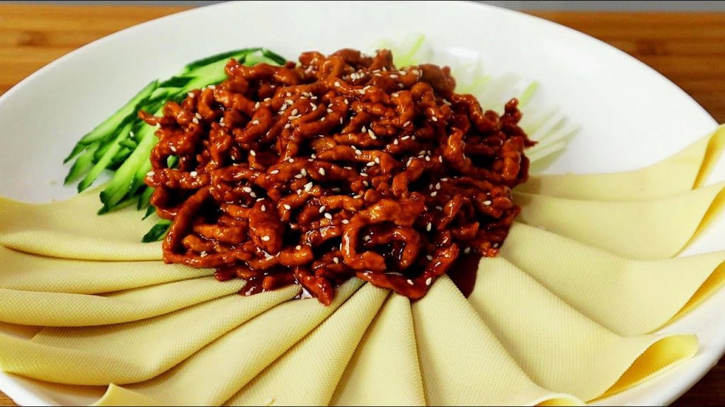 京酱肉丝好多人第一步就做错了,难怪不好吃,看饭店大厨怎么做的Sauteed Shredded Pork in Sweet Bean Sauce