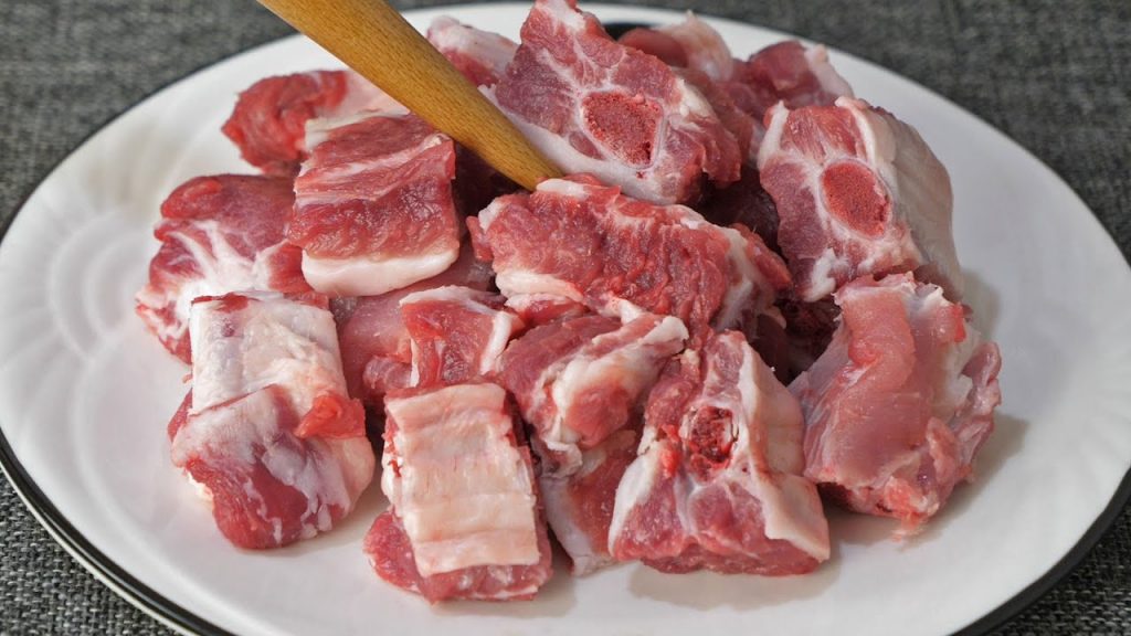 排骨切记不要直接焯水,多加这一步,软烂入味,肉不柴也不腥Delicious recipes for pork ribs