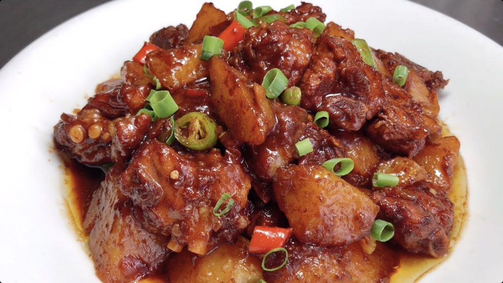 土豆燒排骨 | 軟爛耙香、色澤紅亮!最詳細土豆燒排骨的家常做法,簡單又好吃!下飯一流!【留意美食】