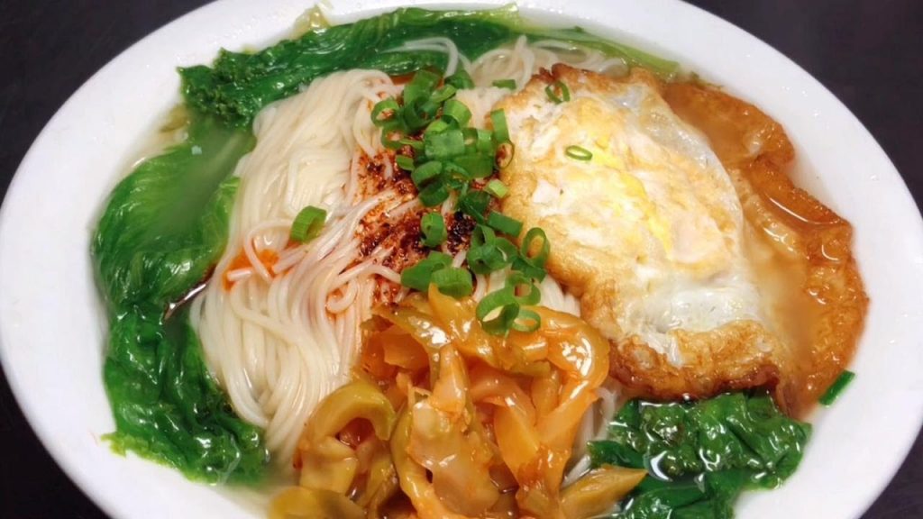 愛吃麵條的一定要收藏,大廚教你清湯麵的做法,簡單又美味【留意美食】