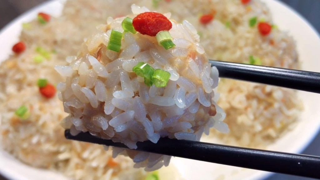 蓮藕糯米丸子軟糯脆甜的好吃做法,一口一個,看著都流口水【留意美食】#蓮藕糯米丸子 #蓮藕料理 #糯米料理