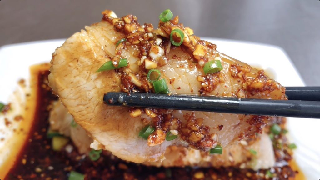 這才是正宗的四川蒜泥白肉!蒜香浓郁,肥而不膩!四川厨师长手把手教會你怎麼做!