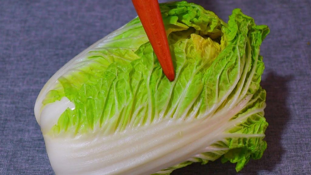 炒白菜时,直接下锅是大错,教你饭店不外传秘诀,鲜嫩脆爽不出水【刘姐厨房 Magic Food】