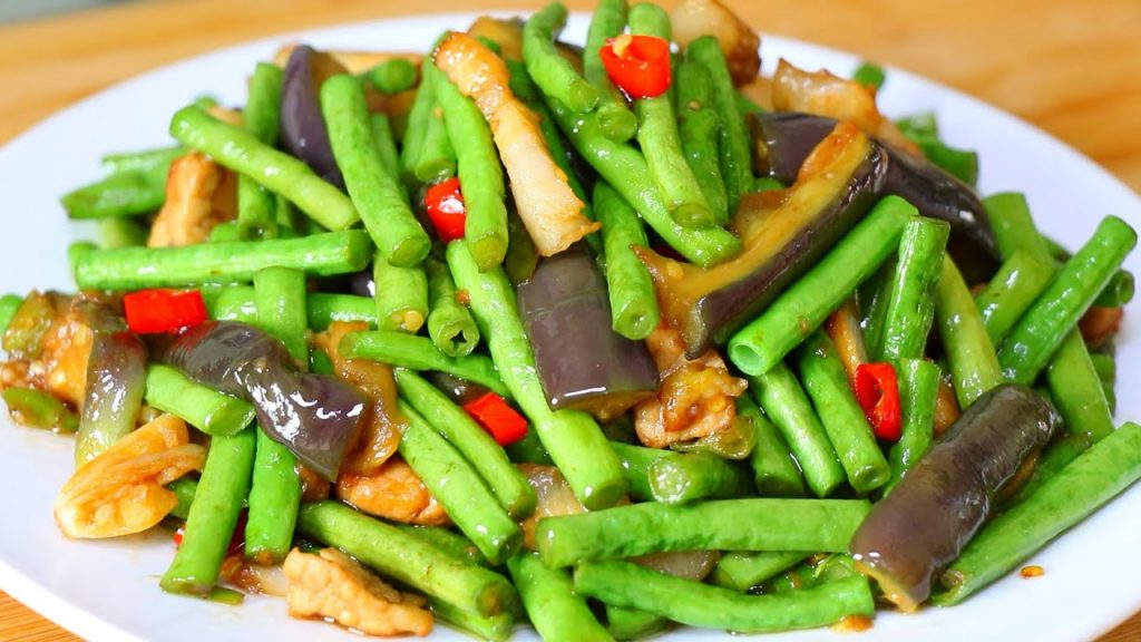 茄子豆角有人焯水,有人直接炒,难怪不好吃,看农村媳妇如何做的【小诺厨房 VS刘姐厨房 Magic Food】