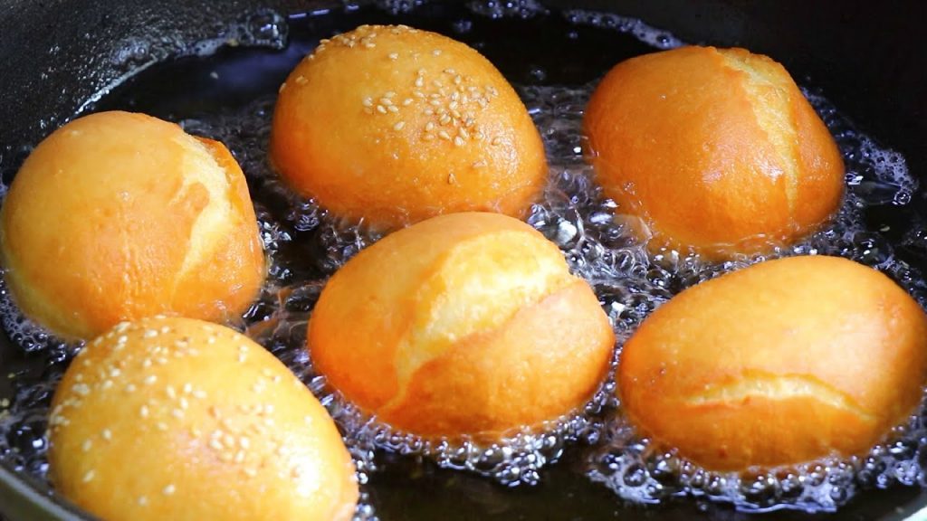 面食这样做太好吃了,打上5个鸡蛋,松软开花,出锅比面包香【小诺厨房 VS刘姐厨房 Magic Food】