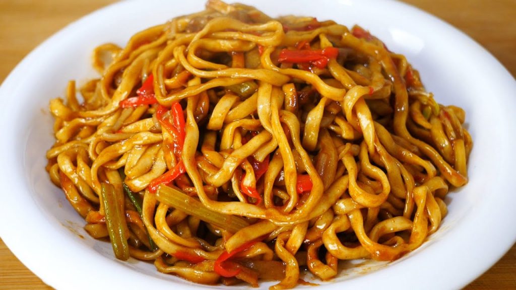 炒面这样做实在太香了,看着就有食欲,出锅就被扫光,收藏了Fried noodles