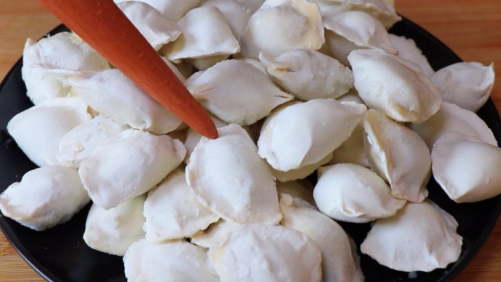 煮速冻饺子,用冷水和开水都错了,教你诀窍,饺子不破皮不粘锅【小诺厨房 VS刘姐厨房 Magic Food】