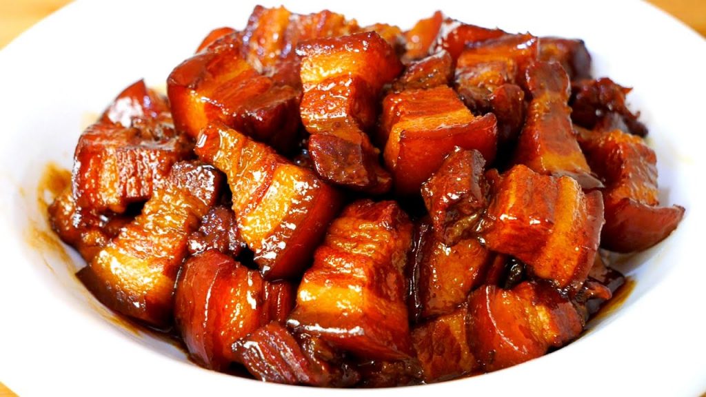 红烧肉怎么做更加好吃?饭店大厨教正确做法,色泽红亮香而不腻Braised pork