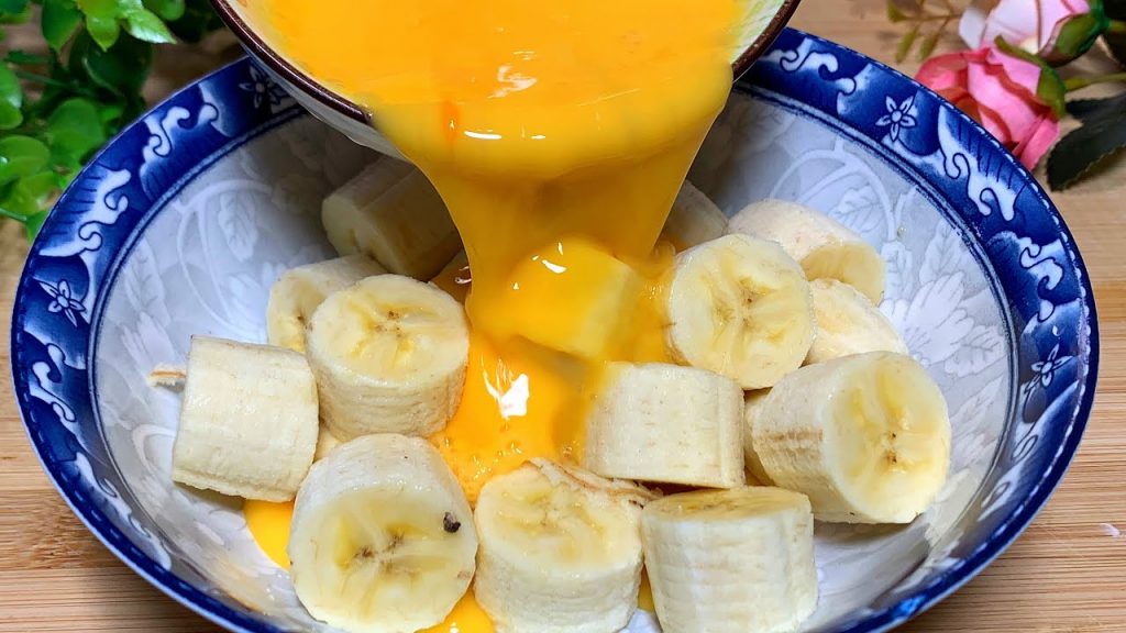 香蕉中淋3顆雞蛋,沒料到這麽好吃,不油炸不烙餅,天天吃都不膩【劉姐廚房 Magic Food】#面包