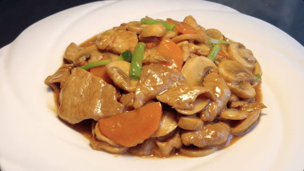 【蘑菇炒肉】怎麼做才好吃?廚師長教你飯店好吃的技巧,鮮嫩爽滑,好吃到停不下來