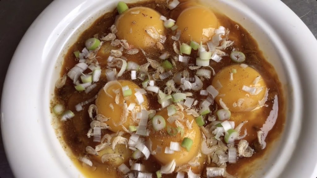 大廚教你最近很火的雞蛋新吃法,飯店賣38一盤,在家做成本不到5元,酱香浓郁,老少皆宜