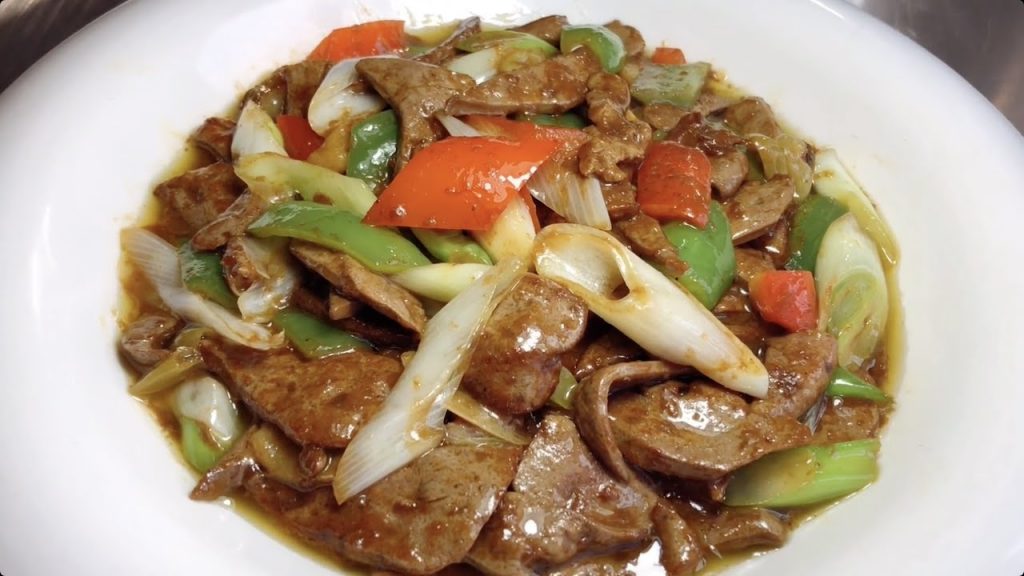 廚師長教你年夜飯【蔥爆豬肝】的做法,步驟詳細,鮮香滑嫩下酒又下飯