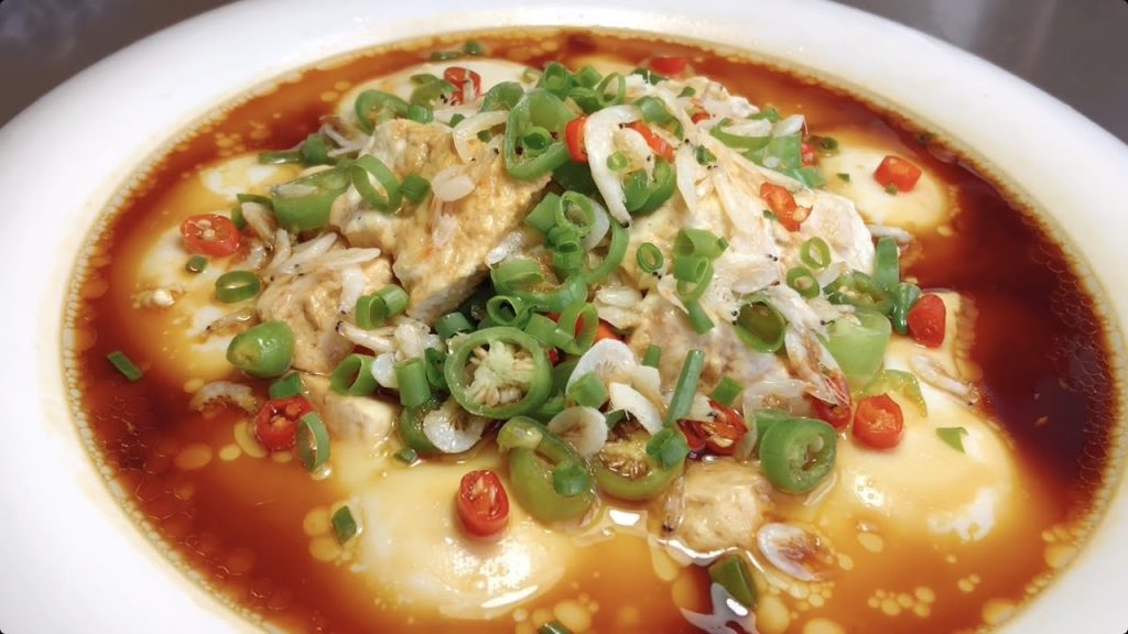 廚師長教你雞蛋蒸豆腐的家常做法,步驟詳細,香辣滑嫩下酒又下飯