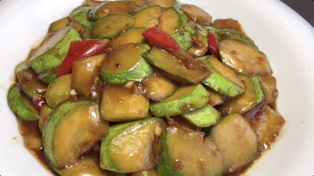 炒西葫蘆到底過油還是過水?大廚教你正確的做法,脆嫩爽口,下酒又下飯