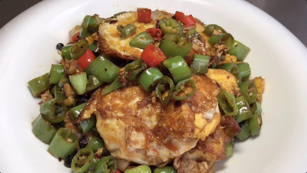 這才是荷包蛋最好吃的做法!大廚教你技巧,香辣開胃下酒又下飯