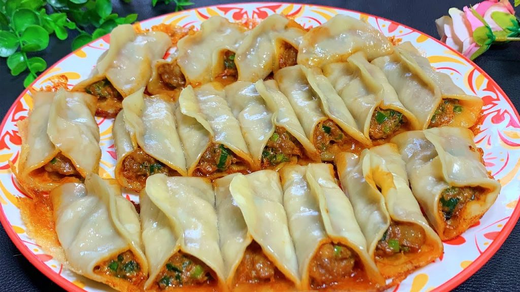 做鍋貼有人用面水,有人用澱粉水,分享正確做法,個個酥脆鮮香【劉姐廚房 Magic Food】#鍋貼