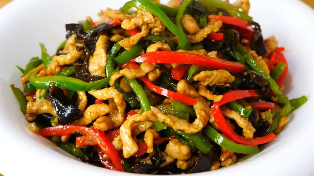 青椒肉丝最好吃的做法,大厨教你诀窍,肉丝滑嫩青椒爽脆,超下饭Green pepper shredded pork