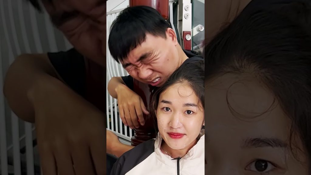 Máy rửa mặt Foreo Luna 4 này lạ quá |Hy và Ni Review #Shorts