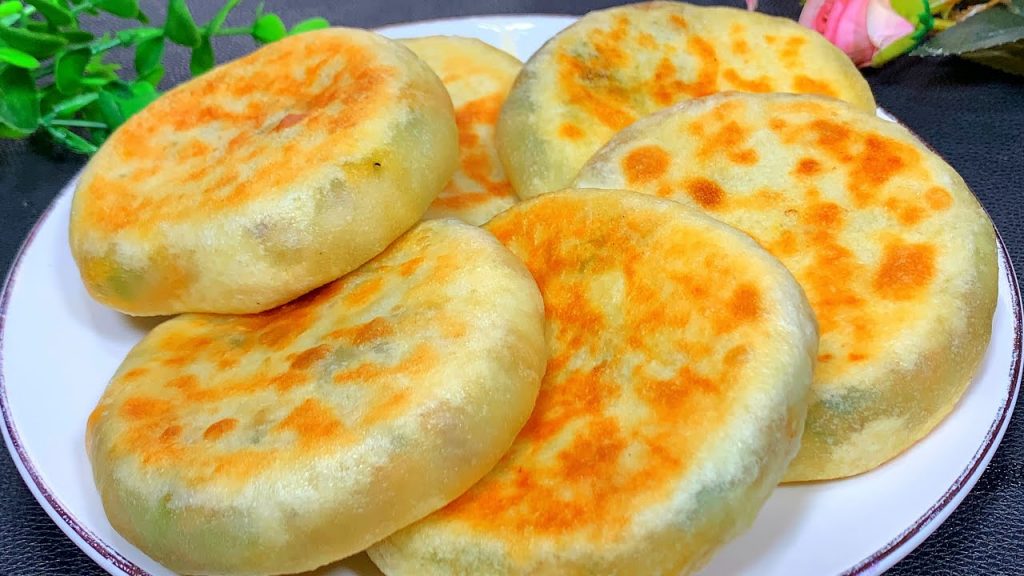 春天要多吃这个馅饼,不发面不擀面,5块钱做一锅,凉了不硬,香【刘姐厨房 Magic Food】#面食 #馅饼