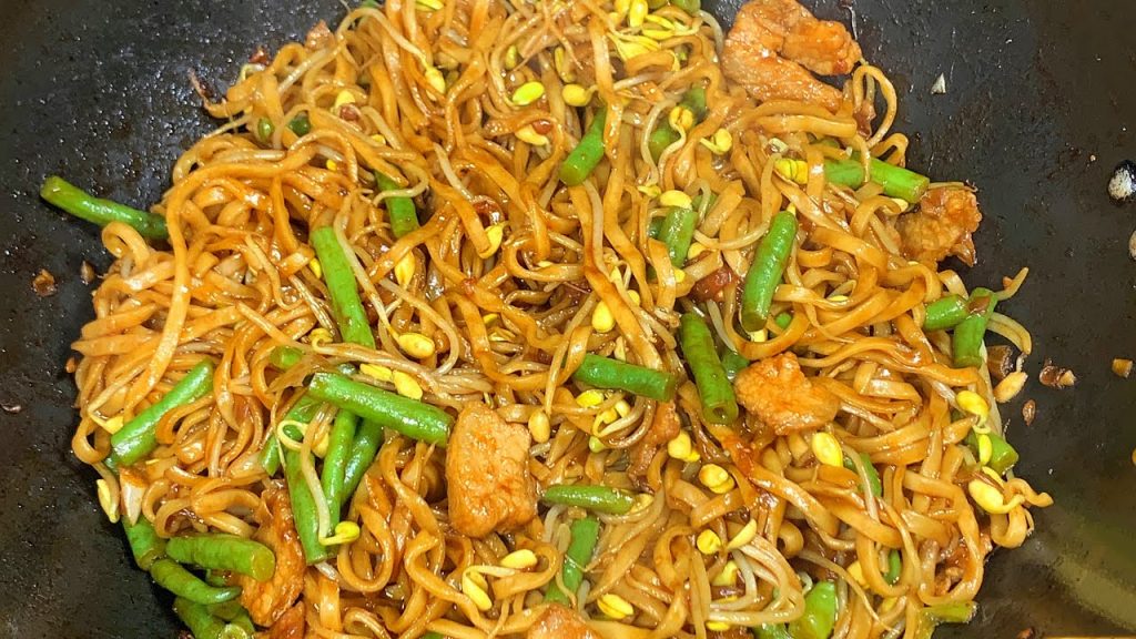 面馆老师傅教我焖面诀窍,每天卖出500多份,今天免费分享给大家【刘姐厨房 Magic Food】#面食 #焖面