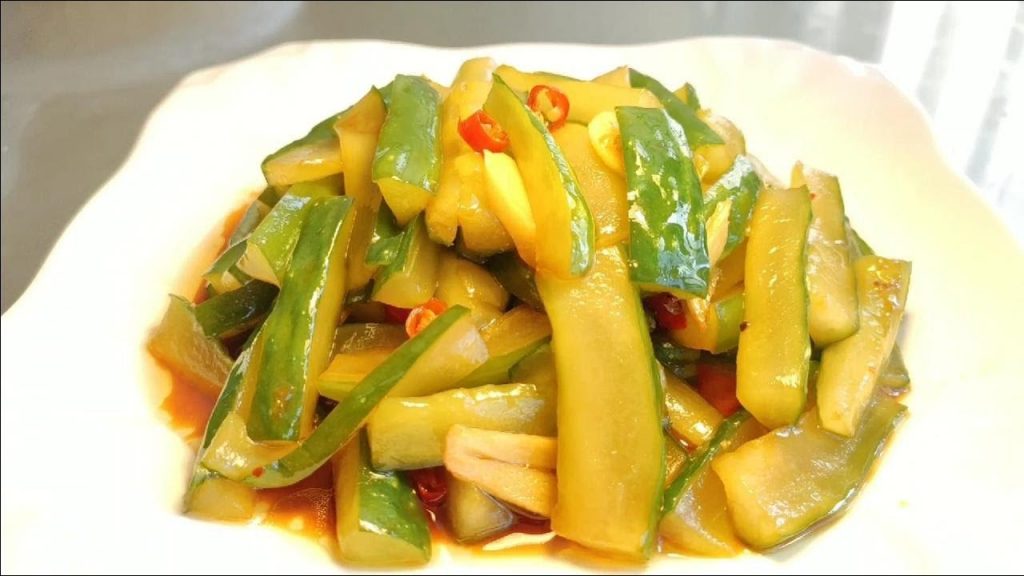 【 醃黃瓜】條原來這麼簡單,三個小時就能吃,天天吃都不膩,太棒了!