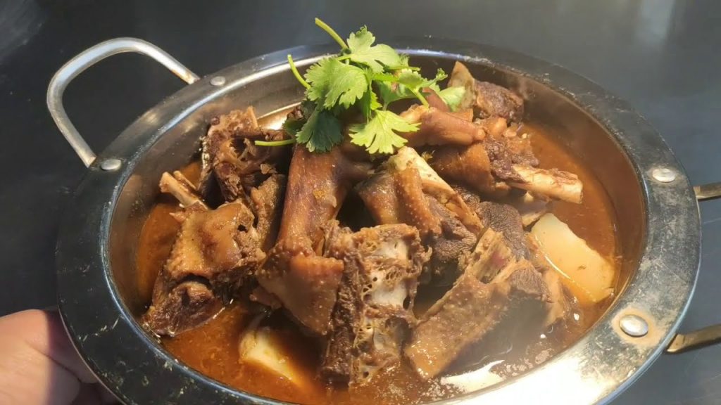 【鐵鍋燉大鵝】的家常做法,鵝肉軟爛入味香氣四溢,下飯又下酒,過癮!
