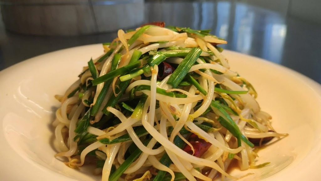 【韭菜炒綠豆芽】最簡單也是最正確美味的做法,清脆鮮嫩,營養又下飯