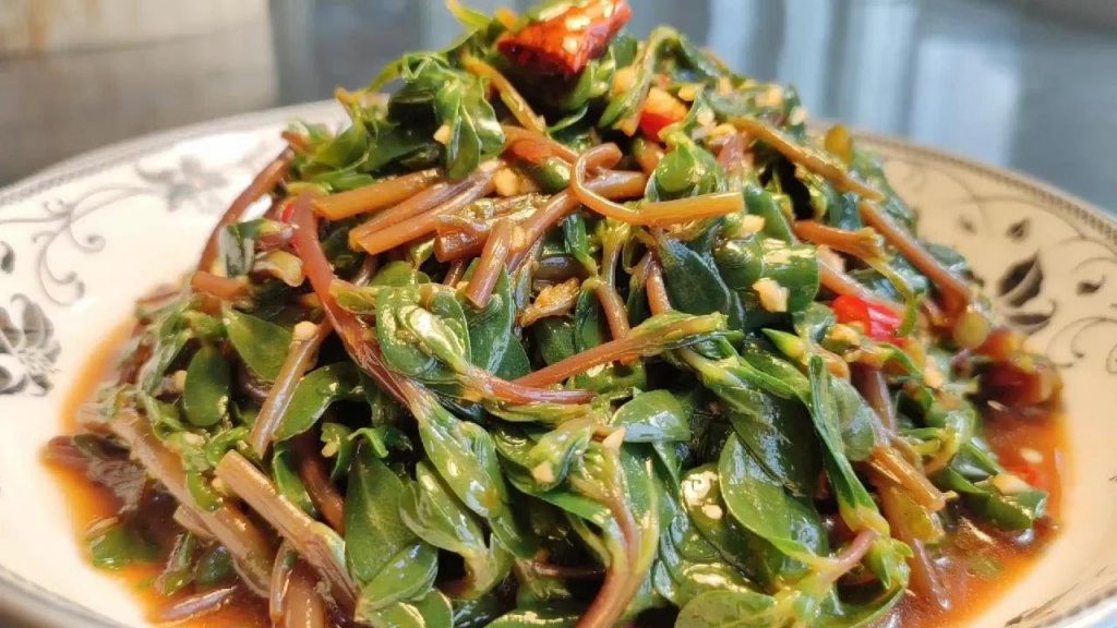 大廚教你【馬齒莧】這種吃法,不發苦不發酸,野味十足,一盤不夠吃