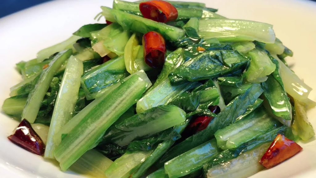 大廚教你年夜飯【熗炒油麥菜】的做法,清脆爽口,下酒又下飯