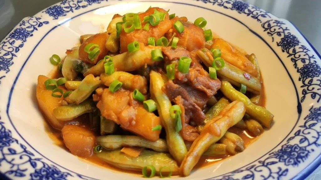廚師教你做【土豆燉豆角】,家常做法,豆角入味,土豆軟爛,簡單易學