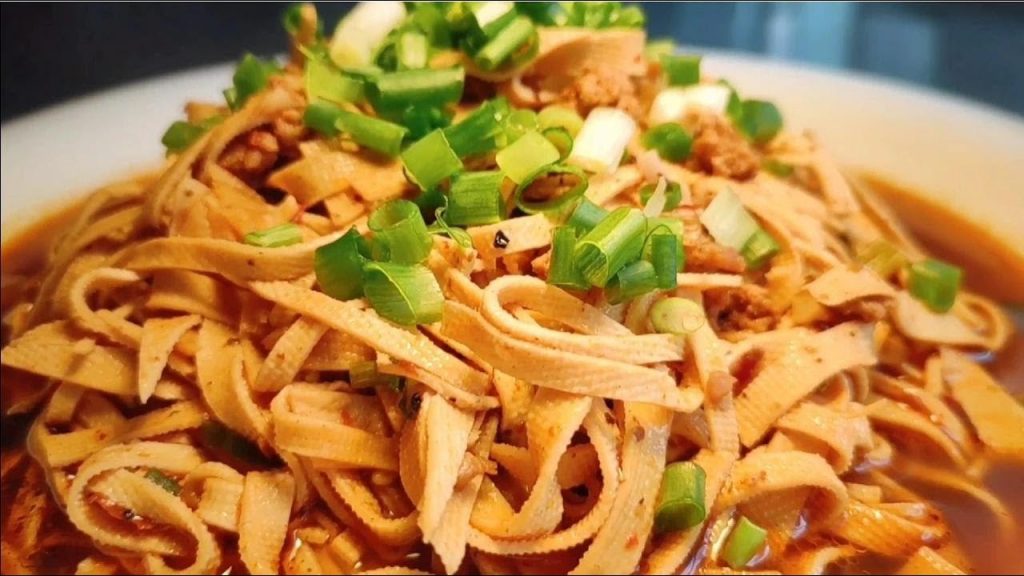 廚師長教你【麻辣豆皮絲】的家常做法,步驟詳細,麻辣鮮香,好吃又下飯