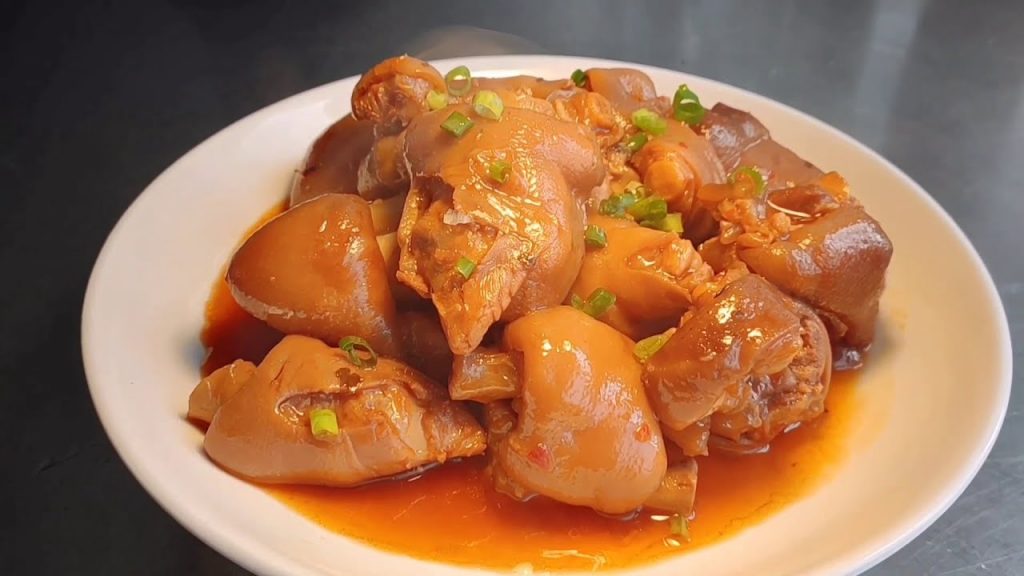 廚師長教您【麻辣豬蹄】的家常做法,步驟詳細,麻辣入味,過癮,好吃下飯