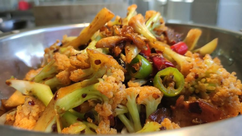 教你在家做【乾鍋花菜】,既入味又脆爽,步驟清晰詳細,就怕你學不會